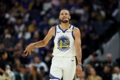 NBA新赛季备战：火箭队冲刺冠军，杜兰特续约成焦点，热火暗中观察